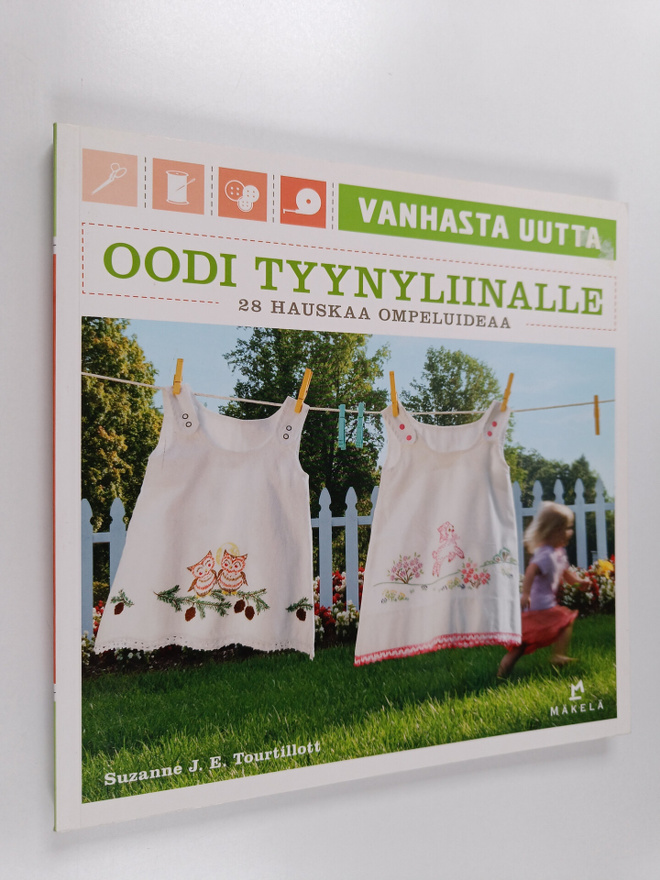 Suzanne J. E. Tourtillott : Oodi tyynyliinalle : 28 hausk...