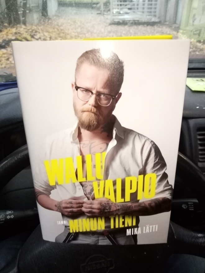 LÄTTI :  WALLU VALPIO  :  MINUN TIENI