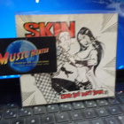 SKIN - LOOK BUT DONT TOUCH EP UK - pikkukuva 1