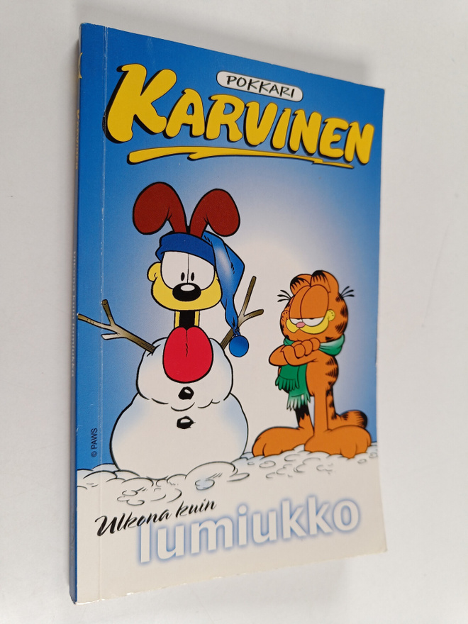 Jim Davis : Karvinen : ulkona kuin lumiukko