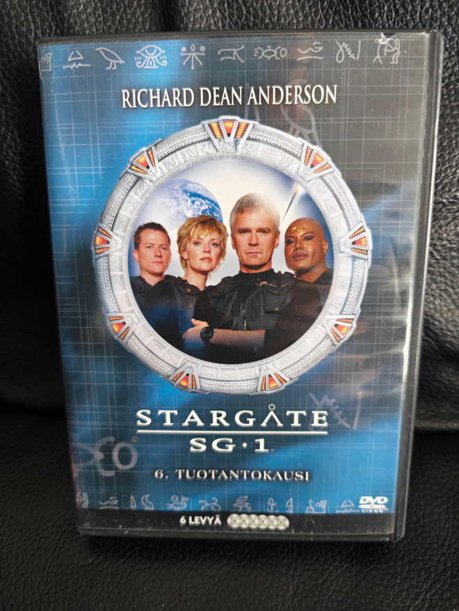 Stargate SG-1, 6.kausi 6DVDBOX Suomijulkaisu