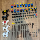 Lego Castles vintage ukkoja, hevosia ja varusteita - pikkukuva 1