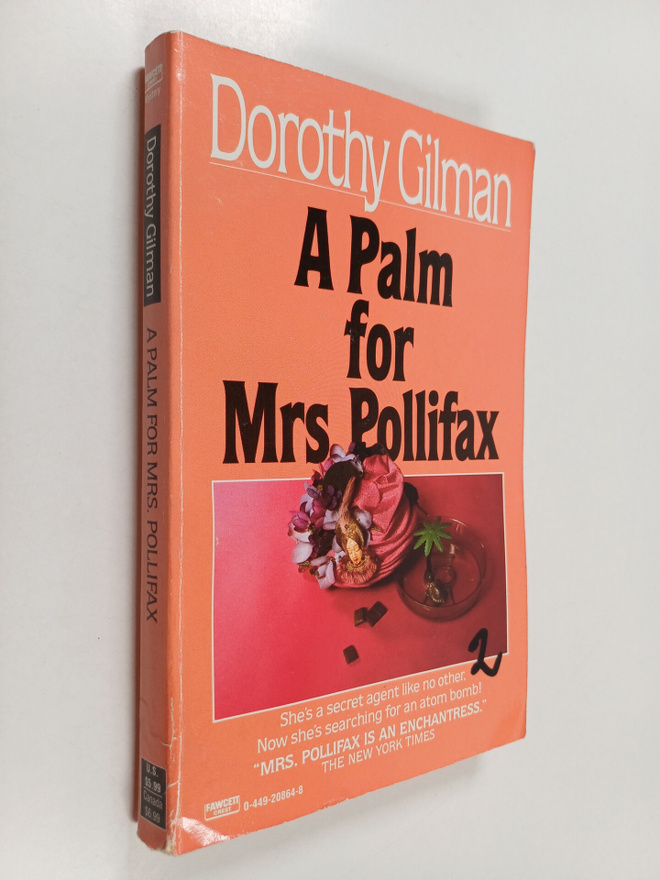 Dorothy Gilman : A Palm for Mrs. Pollifax