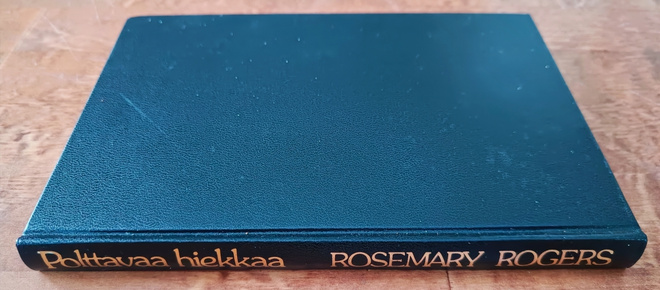 Rosemary Rogers: Polttavaa Hiekkaa