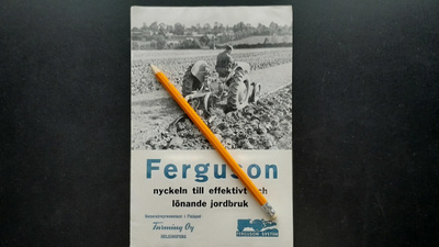 Ferguson TE-20 Traktorin + Työkoneiden esite (1950)