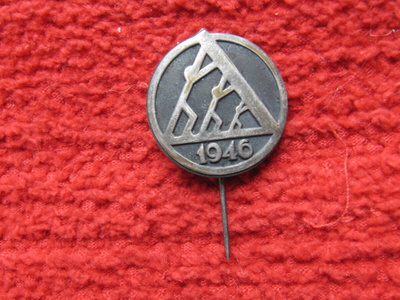 Rakentaja talkoomerkki 1946