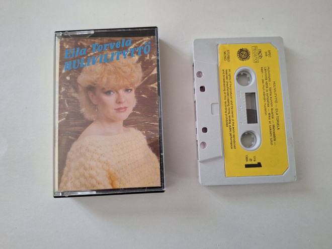 EILA TORVELA - HULIVILITYTTÖ c-kasetti ( SPEC 349 )