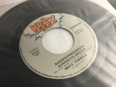 Make Tommila Auringonlaskusta… Kräk single 1986
