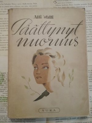 Alli Walli - Päättynyt nuoruus (sid.)