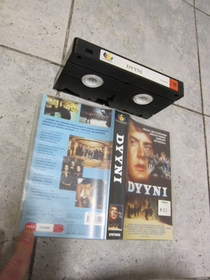DYYNI - VHS