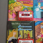4 kappaletta vanhoja musiikkisatuja kasetteineen - pikkukuva 2