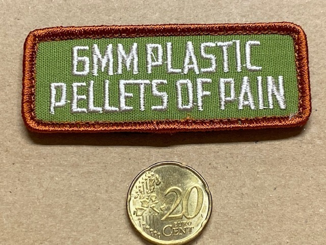 6mm Plastic Pellets brodeerattu hihamerkki