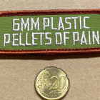 6mm Plastic Pellets brodeerattu hihamerkki - pikkukuva 1