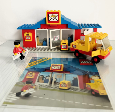 Lego town Postikonttori vuodelta 1982