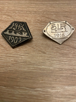 Luistelupalkinto rintaneulat 1900-luvun alusta