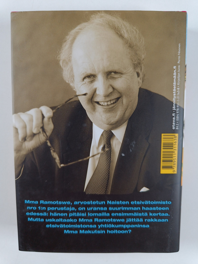 Alexander McCall Smith : Nainen joka käveli auringossa