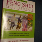 Brown: PRACTICAL FENG SHUI SOLUTIONS (2001) Sis.postikulut - pikkukuva 1