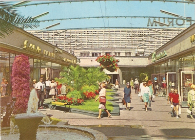 Helsinki : FORUM.  Ei kulk.