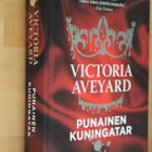 Victoria Aveyard : Punainen kuningatar ( 1.p. 2016 ) - pikkukuva 1