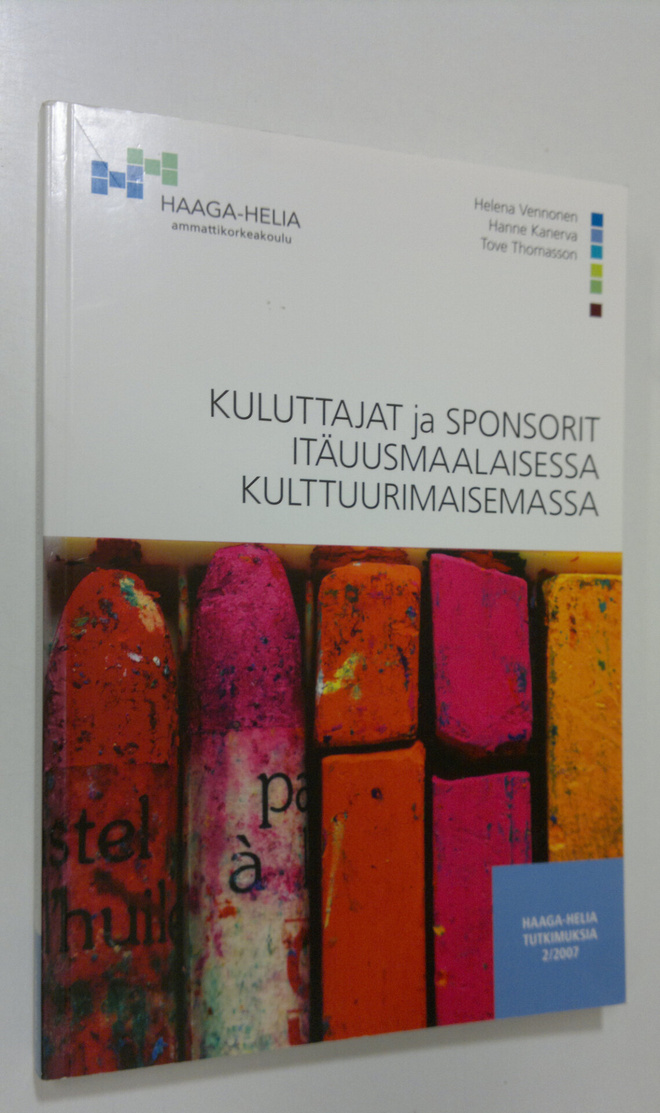 Helena Vennonen : Kuluttajat ja sponsorit itäuusmaalaises...