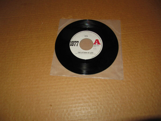 Arya 7" Two letters of love/Rain is falling v.1977
