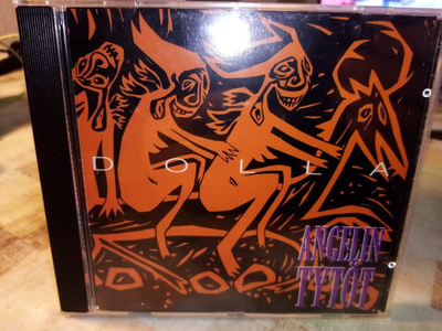 CD ANGELIN TYTÖT : DOLLA ( SIS POSTIKULU)