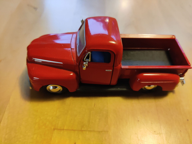 FORD F1 PICK-UP 1948 - PIENOISMALLI
