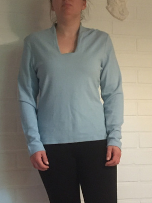 Elisabeth Shannon vaaleansininen neule L