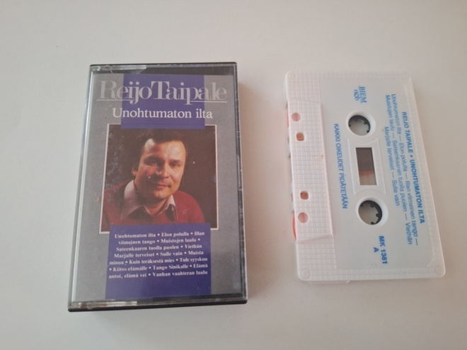 REIJO TAIPALE - UNOHTUMATON ILTA c-kasetti