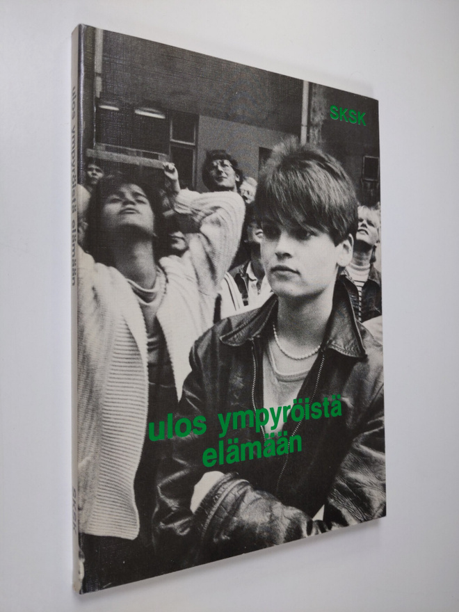 Ulos ympyröistä elämään : kirkkopäivät 1985 : valmistelua...