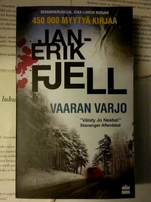 Jan-Erik Fjell - Vaaran varjo (pokkari)