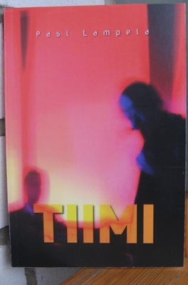 Pasi Lampela: Tiimi, Kirja kerrallaan 2005. 120 s.