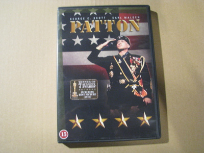 PANSSARIKENRAALI PATTON ( George C. Scott )