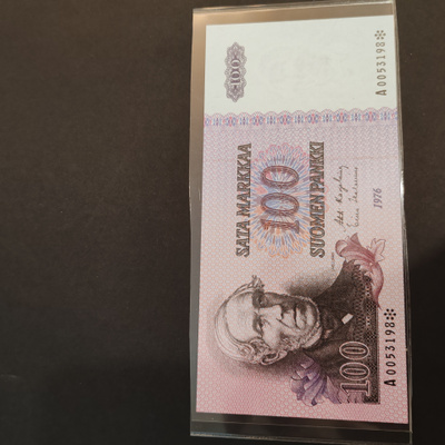 Tähti Unc 1976 100 markkaa