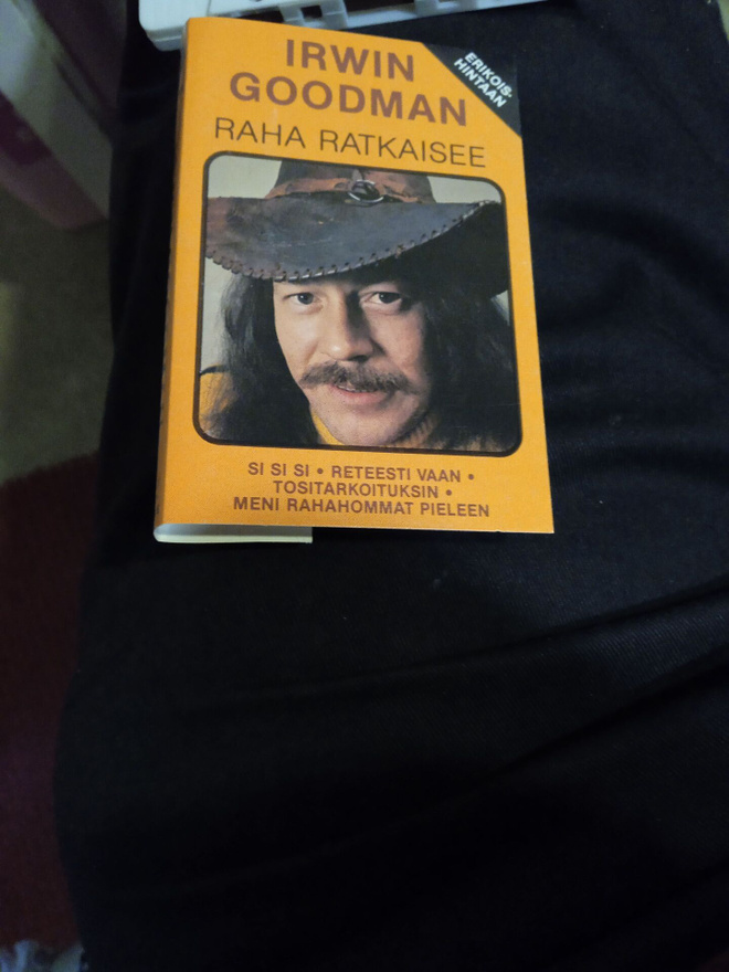 C- KASETTI: IRWIN GOODMAN : RAHA RATKAISEE
