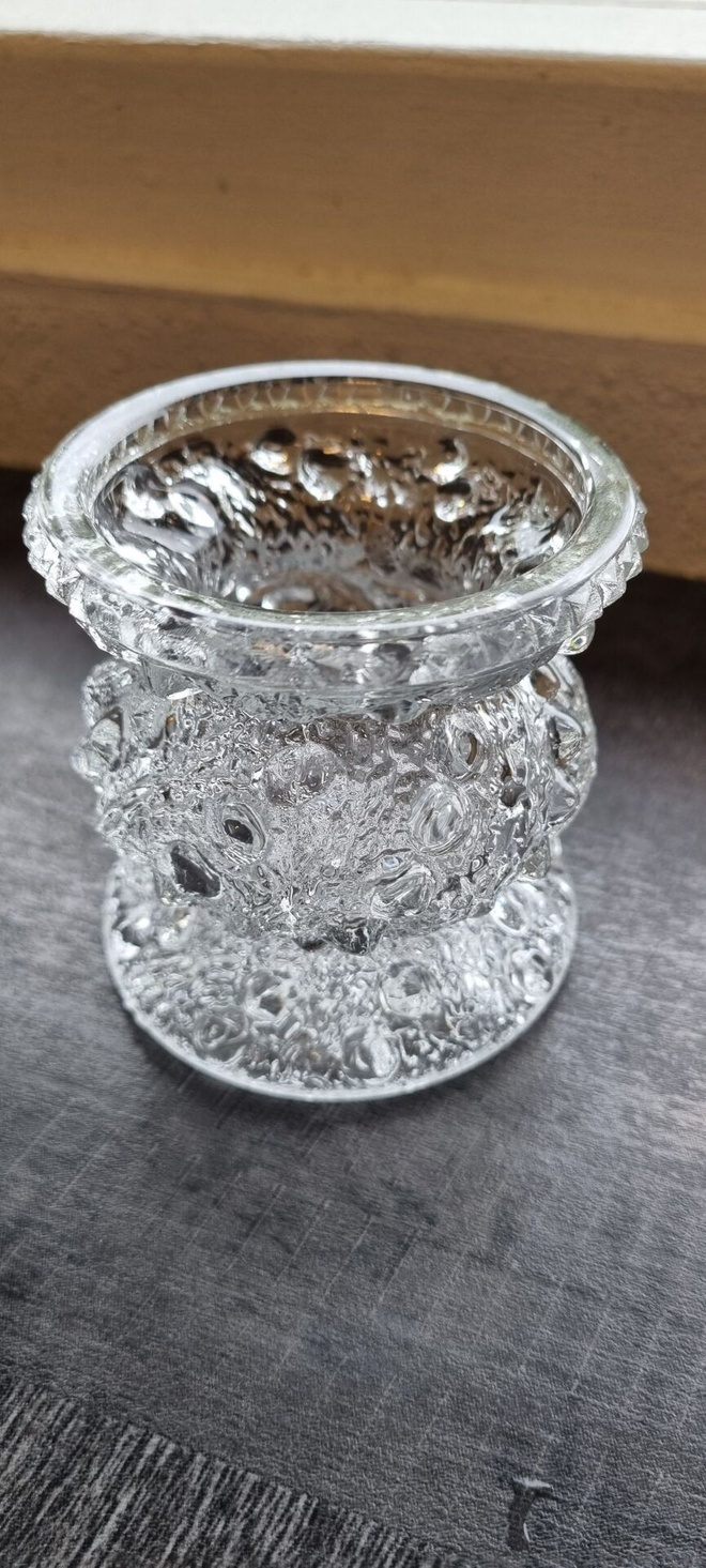 Pieni Maljakko,mitat 7 x 7 cm. ( sarjasta ei tietoa)
