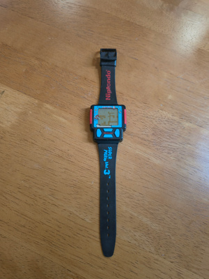Nintendo Super Mario Bros 3 watch