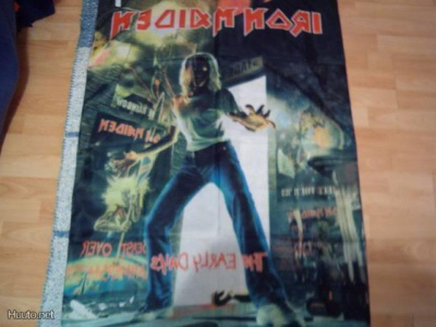 IRON MAIDEN... SEINÄLIPPU.............(ei.hv : ei pk)