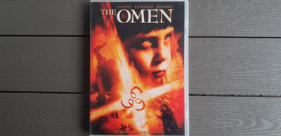 DVD: The Omen (Julia Stiles, Liew Schreiber, Mia Farrow 2006