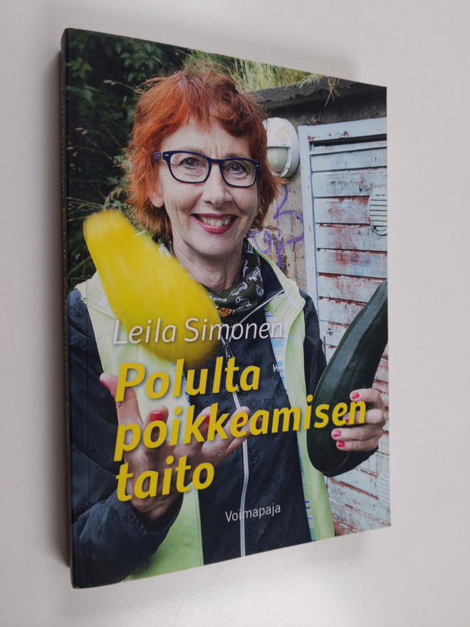 Leila Simonen : Polulta poikkeamisen taito