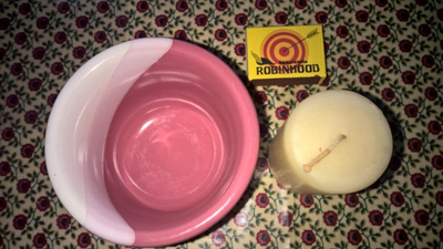 Pinkkisävyinen kulho(sokerikko)/tuikkukuppi + kynttilä