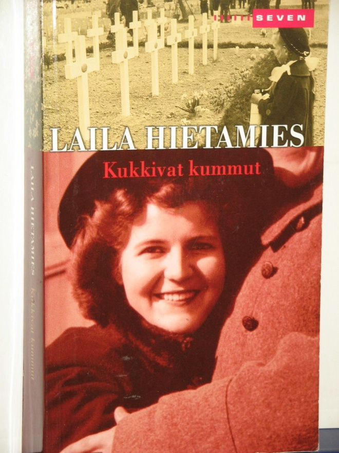 Laila Hietamies : Kukkivat kummut