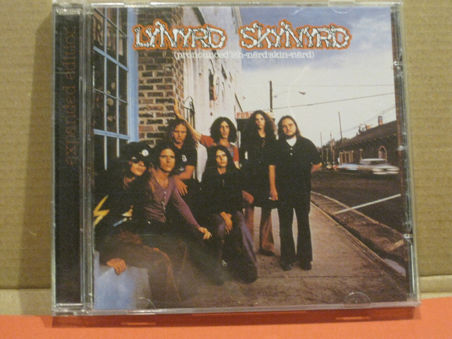 CD  Lynyrd Skynyrd – (Pronounced 'Leh-'nérd 'Skin-'nérd)