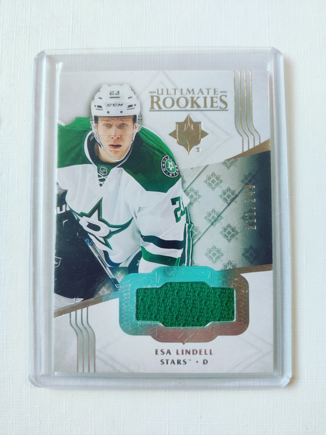Esa Lindell - 16-17 Ultimate Rookies Jersey /249