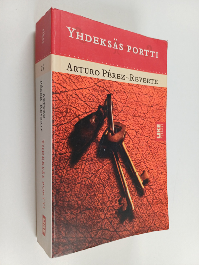 Arturo Perez-Reverte : Yhdeksäs portti