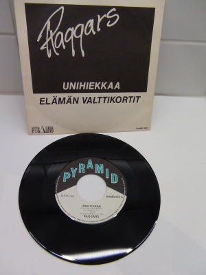 RAGGARS 7´ UNIHIEKKAA , ELÄMÄN VALTTIKORTIT