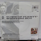 ELTON JOHN - TOWN OF PLENTY EX+/VG+ 7" - pikkukuva 2