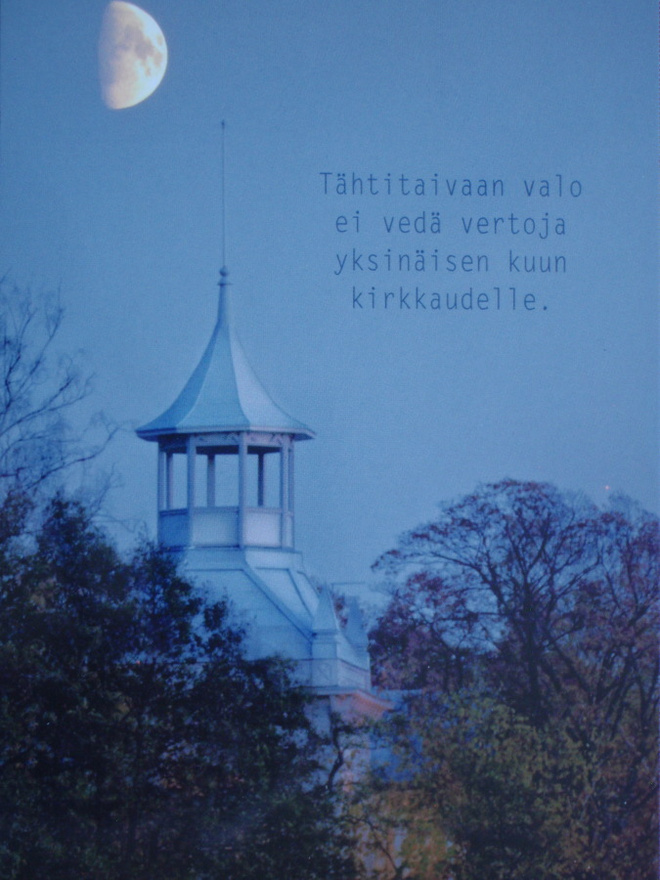 Tornitalo kuutamolla