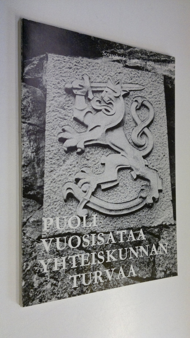 Martti (Toim.) Santavuori : Puoli vuosisataa yhteiskunnan...
