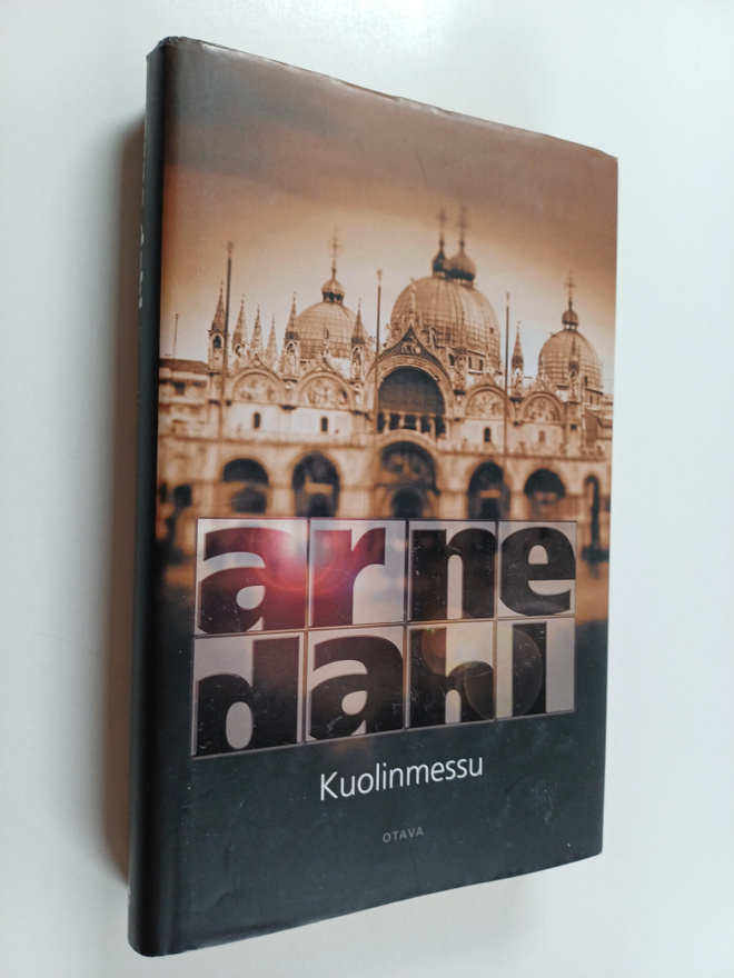 Arne Dahl : Kuolinmessu